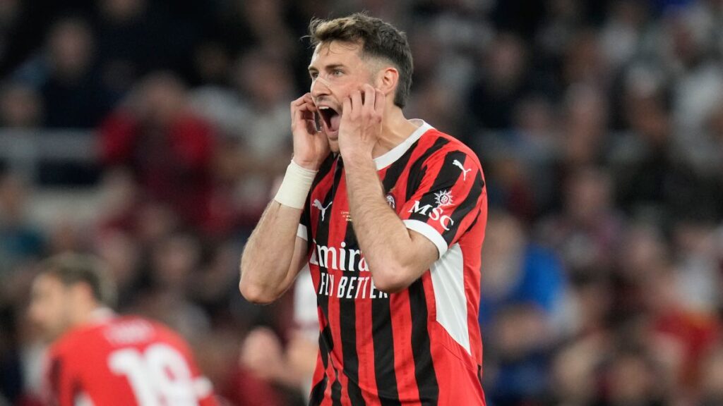 Bologna se impone al Milan de Santiago Gimenez y es campeón de la Coppa Italia