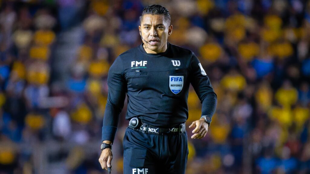 El VAR de Roberto García Orozco: el arbitraje perjudica al América antes del gol de Cruz Azul 