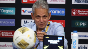 Rueda rompe el silencio: elogia al equipo y explica la polémica suplencia de Choco Lozano y Palma