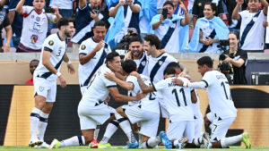 Guatemala vence a Guadalupe y clasifica a cuartos de final de la Copa Oro 2025