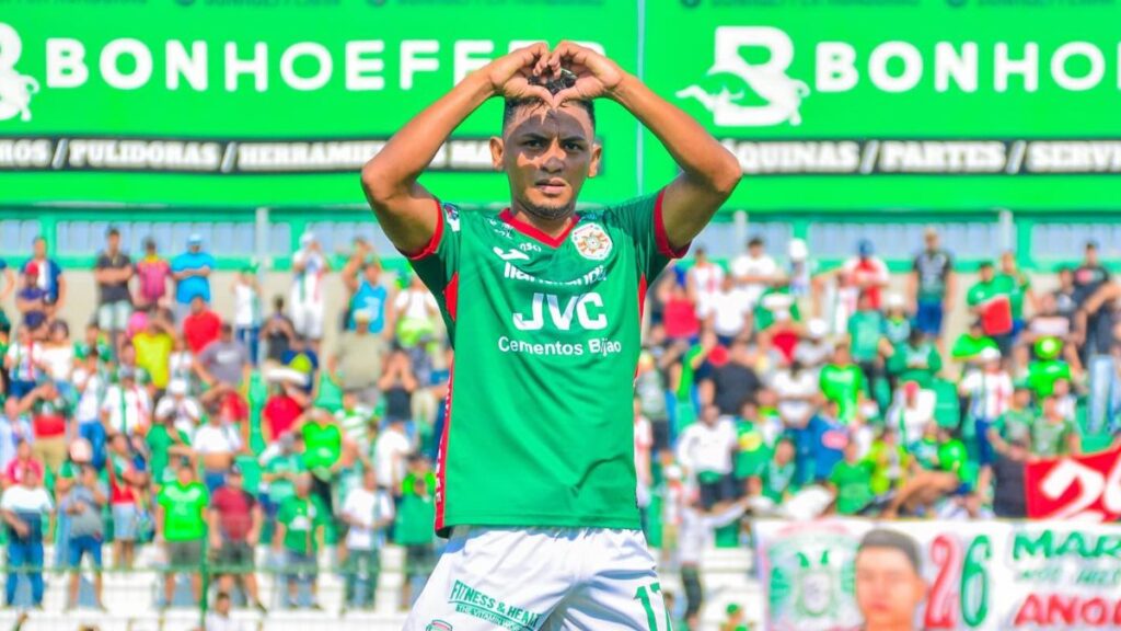 Alajuelense quiere el fichaje de Alexy Vega | @alexvega9605
