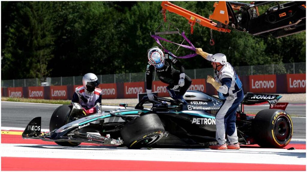 Andrea Kimi Antonelli sufre un choque con Max Verstappen | Reuters