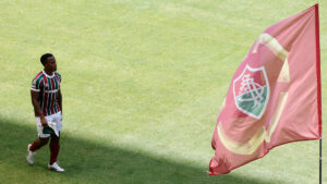 Jhon Arias participa del letargo de Fluminense