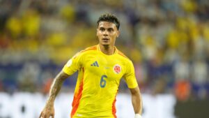 A pesar de entrenar con la Selección, Richard Ríos es duda ante Argentina