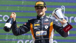 Sebastián Montoya termina segundo y logra podio en F2 de Barcelona