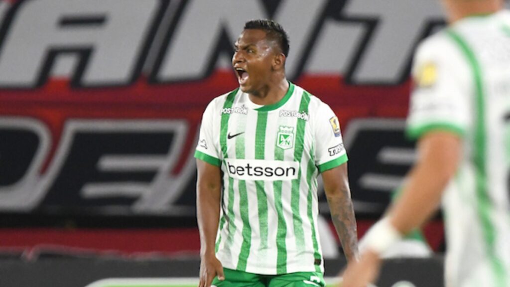 Alfredo Morelos jugando con Nacional | VizzorImage.