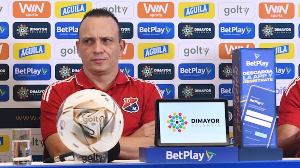 Alejandro Restrepo, DT del DIM | VizzorImage.