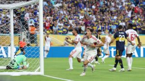 Benfica viene de atrás para empatar con Boca, en un partido muy exigente para César Arturo Ramos