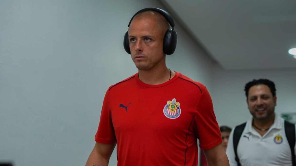 Chicharito habla de la deuda que tiene Chivas con su afición