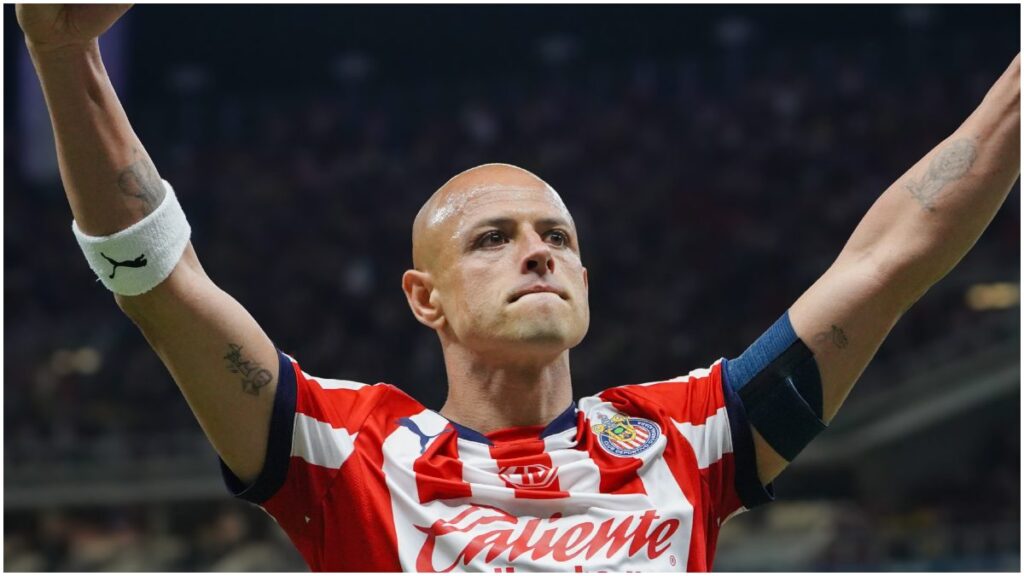 Chicharito Hernández busca darle la vuelta a su sequía con las Chivas | Imago7