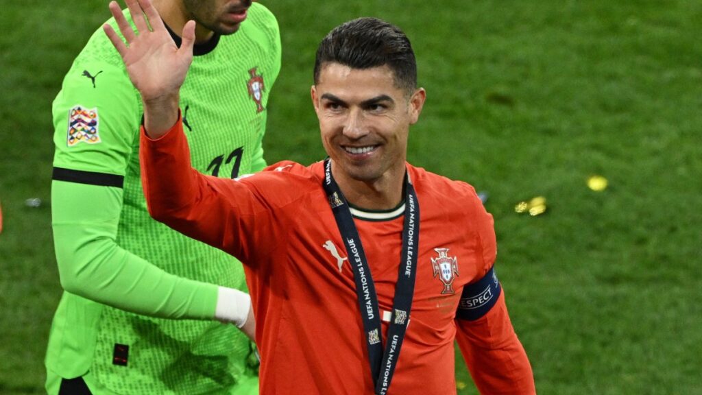 Cristiano Ronaldo: Por la selección, si tuviera que romperme una pierna lo haría"