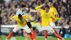 Colombia roza la hazaña y aplaza su clasificación al Mundial