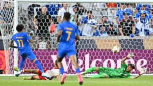 Curazao sorprende a Canadá y le arranca un empate en tiempo agregado