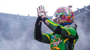 ¡Impresionante regreso! Daniel Suárez se recupera de un choque en la qualy y gana la NASCAR Xfinity Series en México
