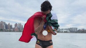¡Doble marca! El mexicano David Olvera rompe récord mundial y Guinness en la vuelta a Manhattan
