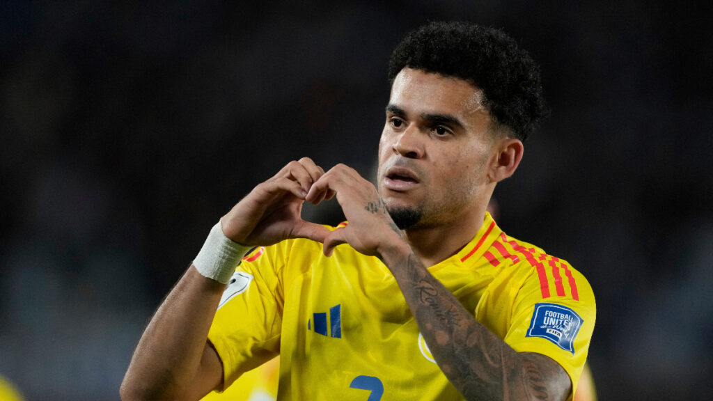 Luis Díaz celebra un gol con la Selección Colombia. - AP.