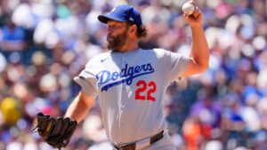 Clayton Kershaw se queda cerca de los 3000 ponches en la victoria de Dodgers sobre Rockies