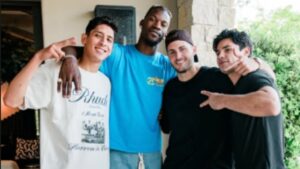 ¡De la cancha, a la duela! Santi Gimenez y Edson Álvarez conviven con Jimmy Butler