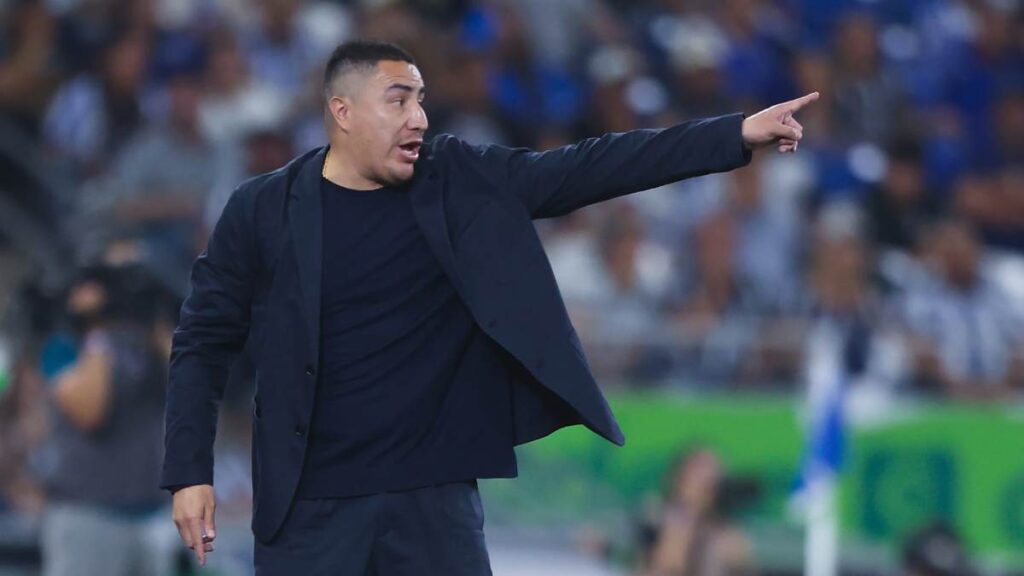 Efraín Juárez quiere una delantera poderosa en Pumas. Imago 7