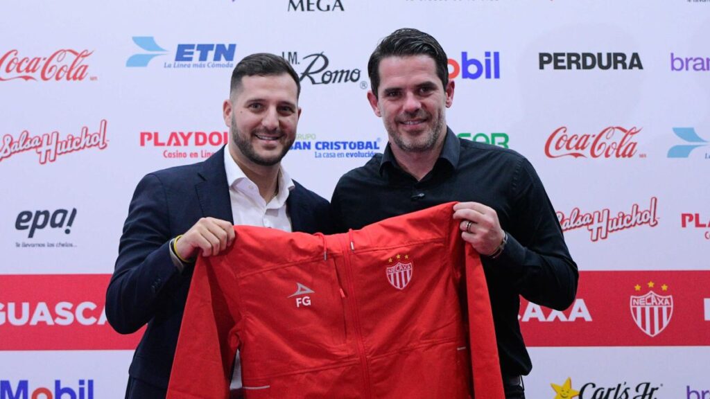 Fernando Gago rompe el silencio sobre su salida de Chivas en su presentación como DT del Necaxa