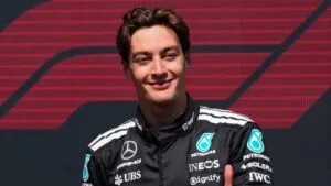 Russell y Mercedes dominan las pruebas en Barcelona, Checo y Cadillac correrán el jueves