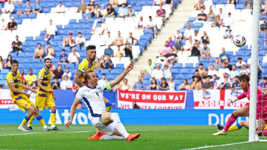 Harry Kane, delantero del Bayern Munich, marcó el único gol de un partido bastante complicado para El Equipo de la Rosa