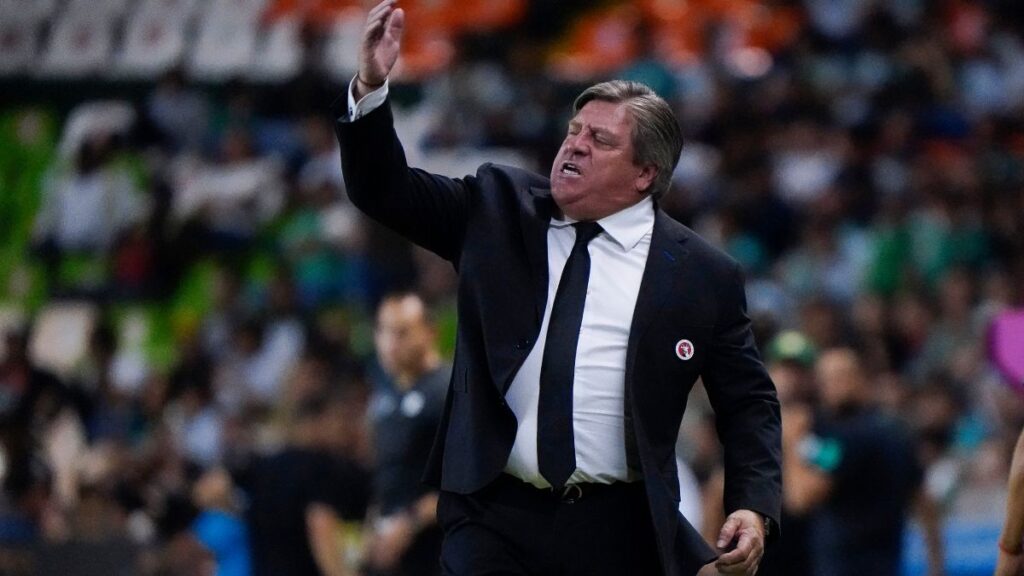 Javier Aguirre vs Miguel Herrera: Palmarés, números y trayectoria de dos de entrenadores históricos del fútbol mexicano.