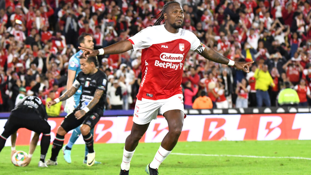 Hugo Rodallega, autor del único gol del encuentro. | VizzorImage