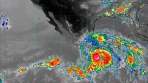 ¿A qué hora toca tierra Erick en Oaxaca y Guerrero? Apps para seguir la trayectoria del huracán
