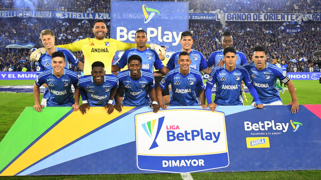 Equipo de Millonarios, en un partido. - Vizzor Image.