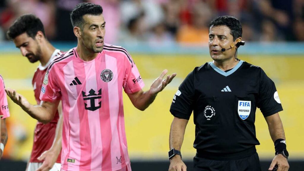 ¡Más cerca de la acción! Árbitros ocupan cámaras corporales en el Mundial de Clubes 2025