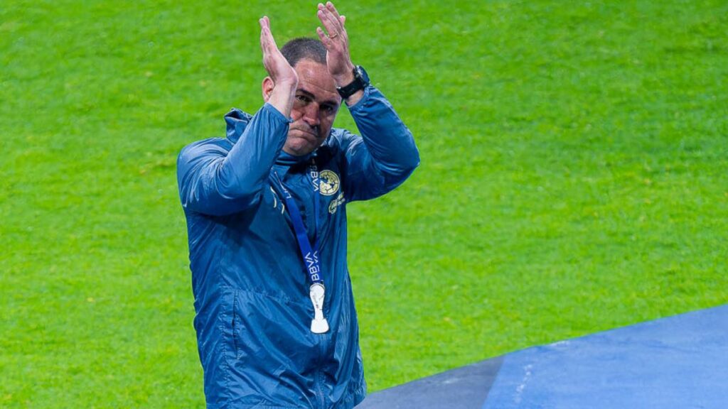 André Jardine, técnico del América