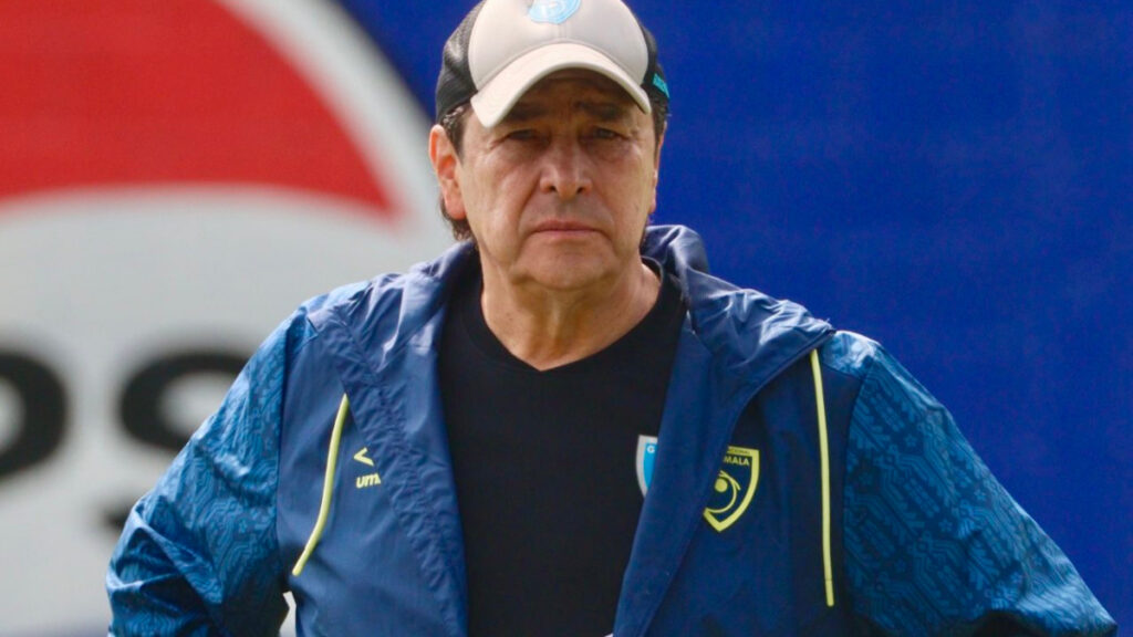 Tena, durante un entreno de Guatemala. (Fedefut)