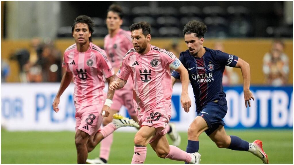 Leo Messi se hunde ante el PSG de Luis Enrique | Reuters: IMAGN IMAGES