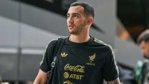 Luis Chávez es operado con éxito en Guadalajara y apunta al Mundial