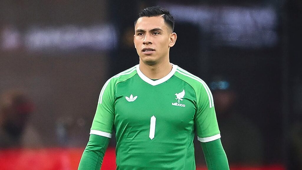 Luis Ángel Malagón volvería a dejar a Guillermo Ochoa en la banca