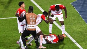 ¡Llorando y lesionado! Así firmó Rodallega el campeonato para Santa Fe