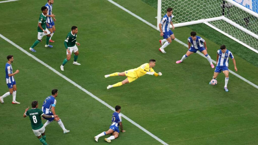 La jugada más clara del partido fue para Palmeiras