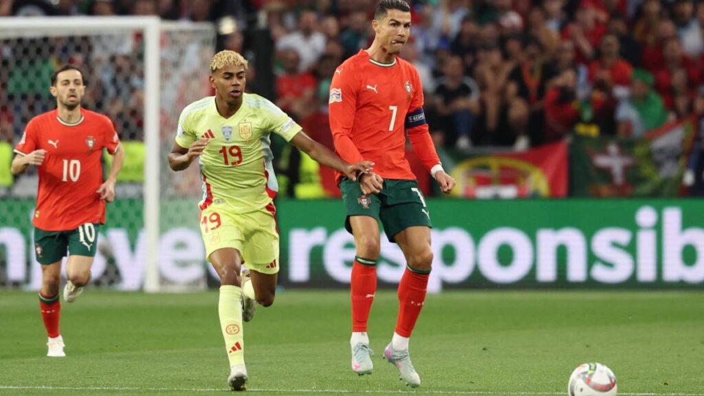 Ronaldo y Yamal durante la final de la Nations League