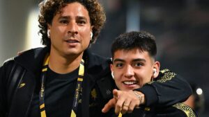 Gilberto Mora y Guillermo Ochoa: pasado, presente y futuro de la selección mexicana