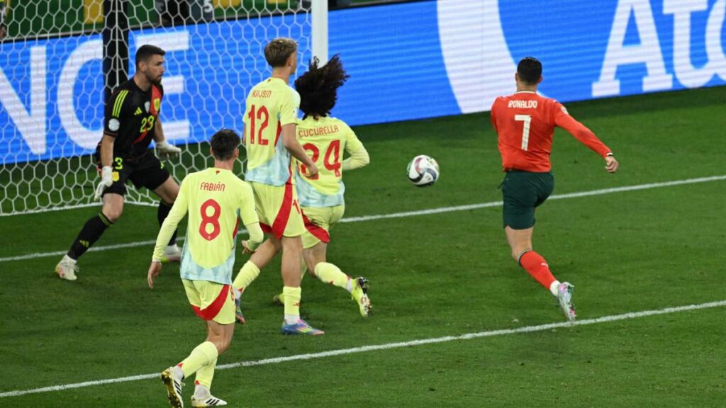 Sigue el partido Portugal vs España, la final de la UEFA Nations League en vivo, minuto a minuto a través de Claro Sports