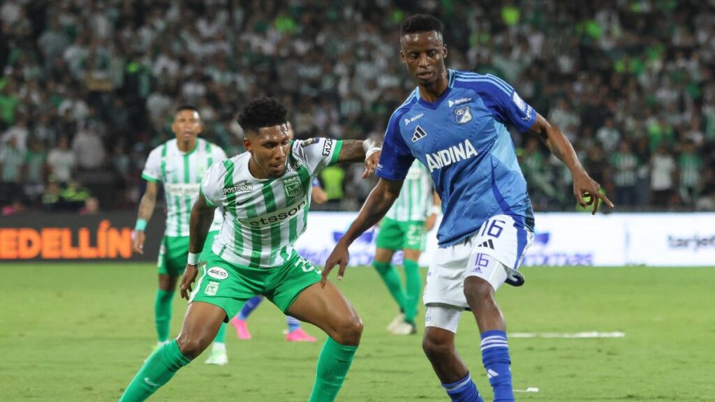 Jader Valencia jugando con Millonarios ante Atlético Nacional / Vizzor