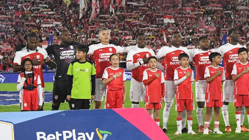 Andrés Mosquera Marmolejo y Daniel Torres jugando con Santa Fe / Vizzor