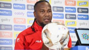 Hugo Rodallega les responde a quienes demeritan a Santa Fe como finalista