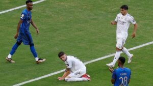 El Real Madrid deja escapar la victoria en dos ocasiones en su debut en el Mundial de Clubes ante el Al Hilal
