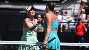 Marketa Vondrousová sorprende a Sabalenka y avanza a la final en Berlín