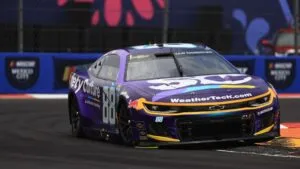 Shane van Gisbergen se lleva la pole en México bajo la lluvia; Daniel Suárez largará décimo