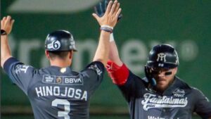 A base de cuadrangulares, Sultanes pega primero en la Serie Retro ante Algodoneros