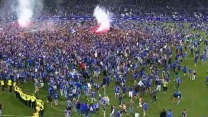 Locura en Oviedo tras conseguir el ascenso a Primera más de dos décadas después