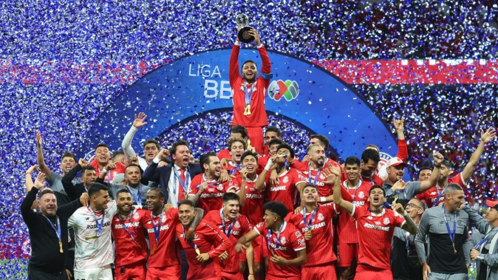 Los Diablos Rojos reportan a pretemporada. Imago 7